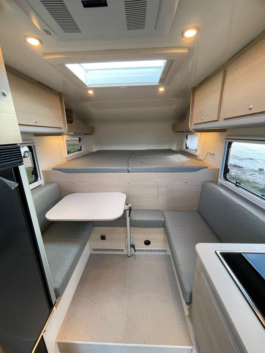 Fahrzeugabbildung Andere OVERLANDER 240