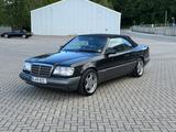 Mercedes-Benz E 320 E 320 - Mercedes-Benz E 320: Cabrio