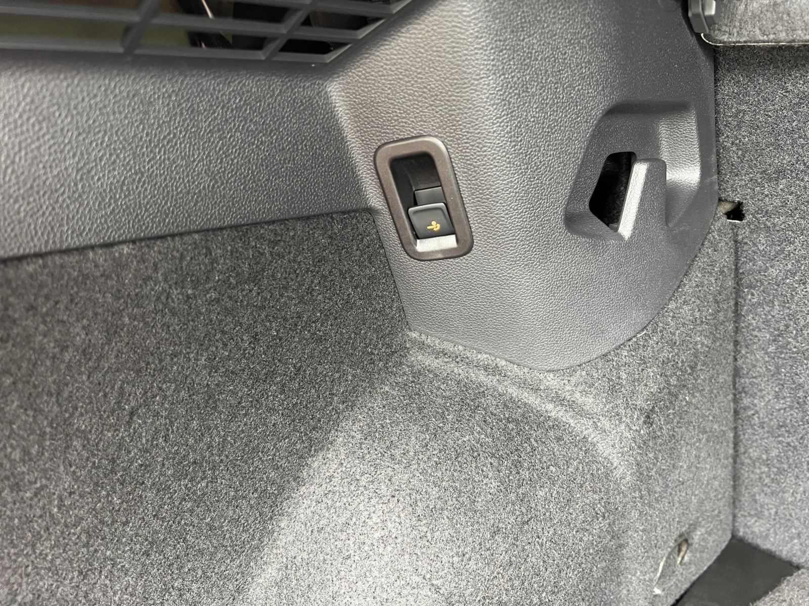 Golf VIII Active 1.5 TSI AHK*LED*Kamera*ACC*Navi
