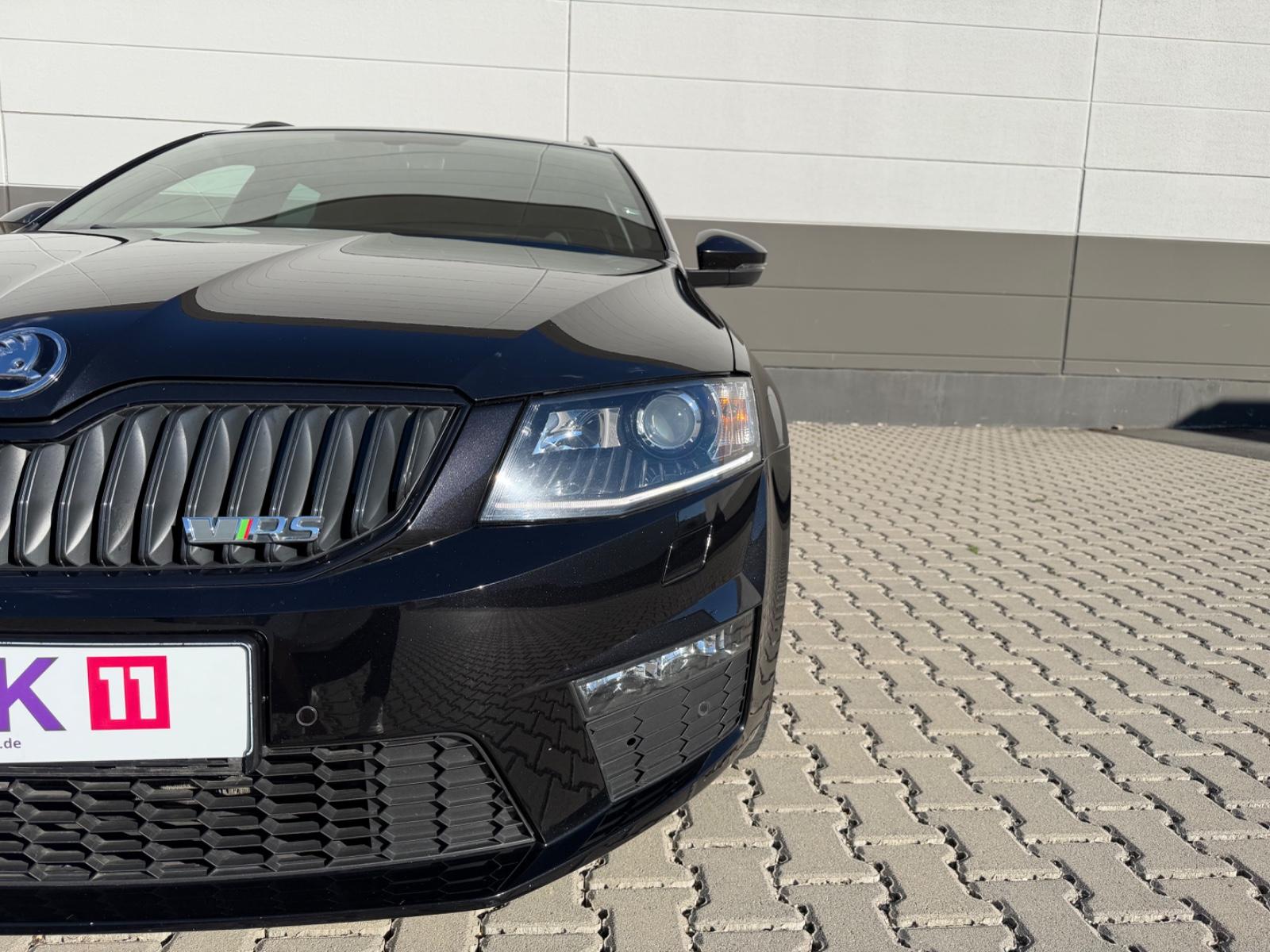 Skoda Octavia Combi RS*4x4*Aut.*XENON*Scheckh.