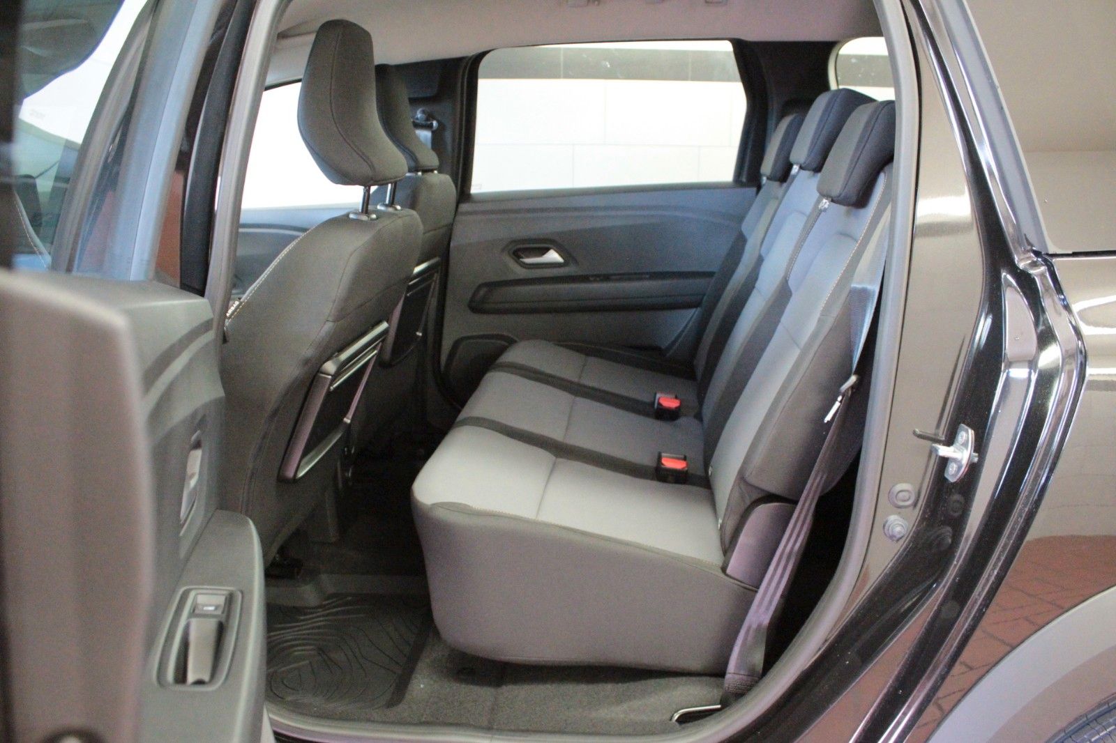 Fahrzeugabbildung Dacia Jogger Hybrid 140 Extreme 5-Sitzer #15223