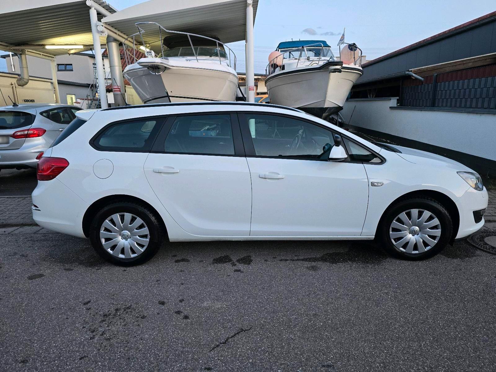 Opel Astra 2014 — photo 6