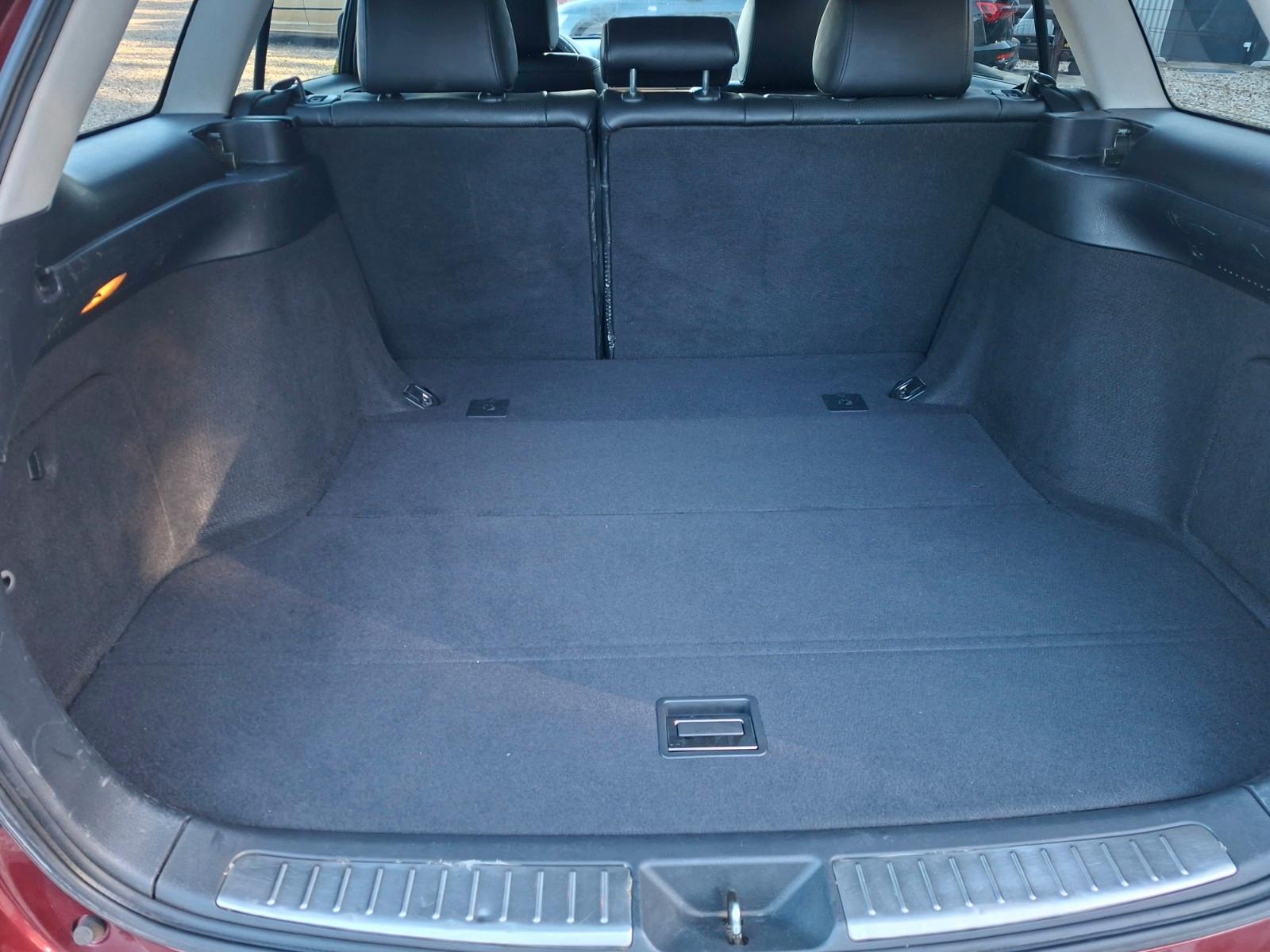 Toyota Avensis 2004 — photo 23