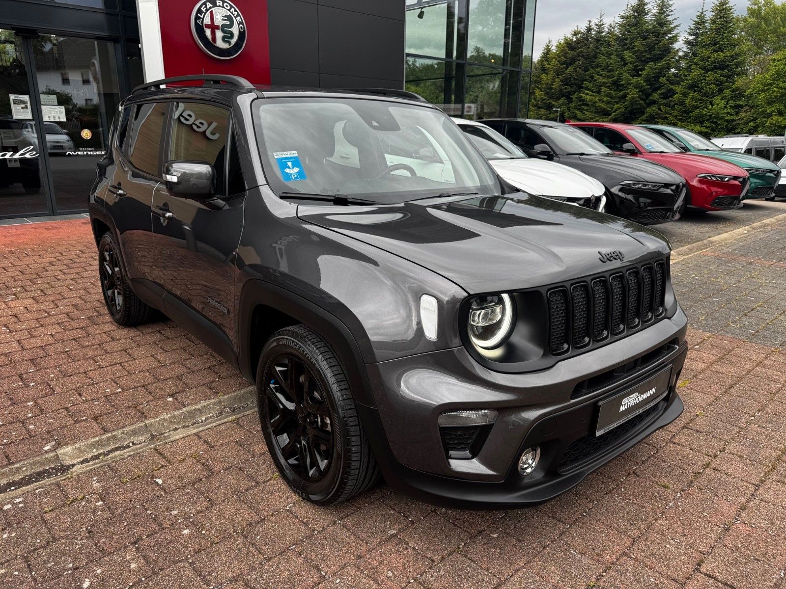 Fahrzeugabbildung Jeep Renegade Limited Automatik LED NAVI KAMERA ACC