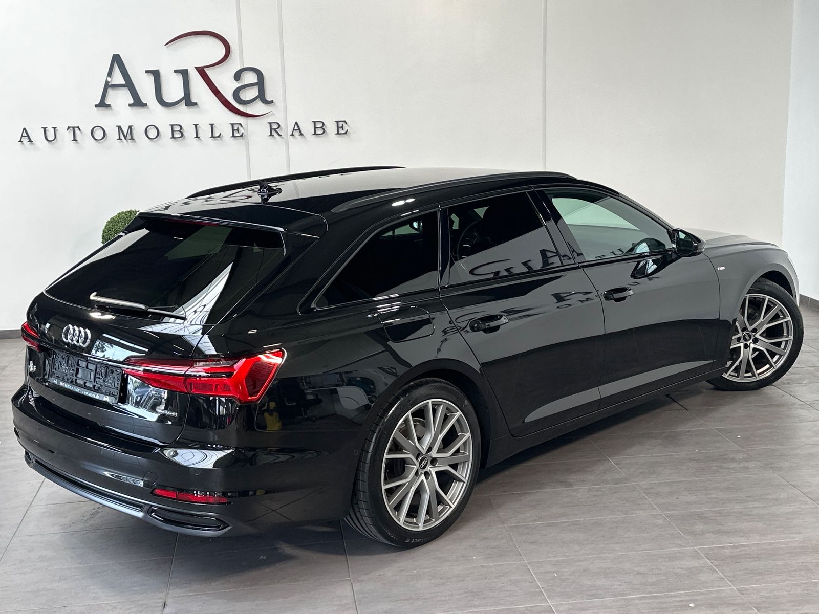 Fahrzeugabbildung Audi A6 Avant 40 TDI Qu S-Line Black NAV+LED+360°+AHK