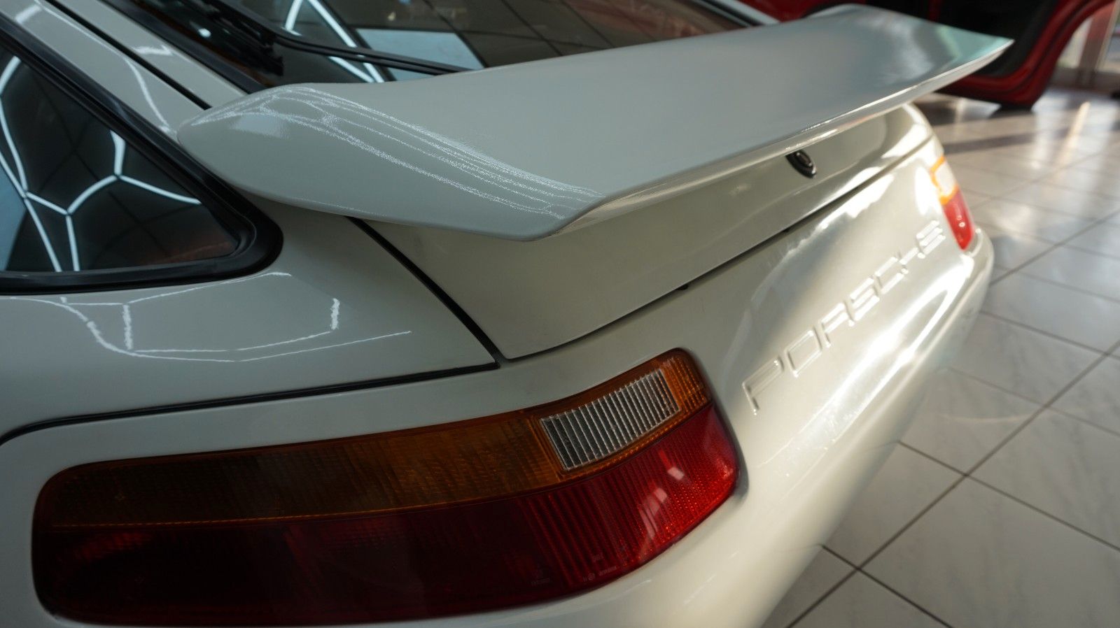 Fahrzeugabbildung Porsche 928 S4 Zahnriemen neu ex Brun Racing Schweiz