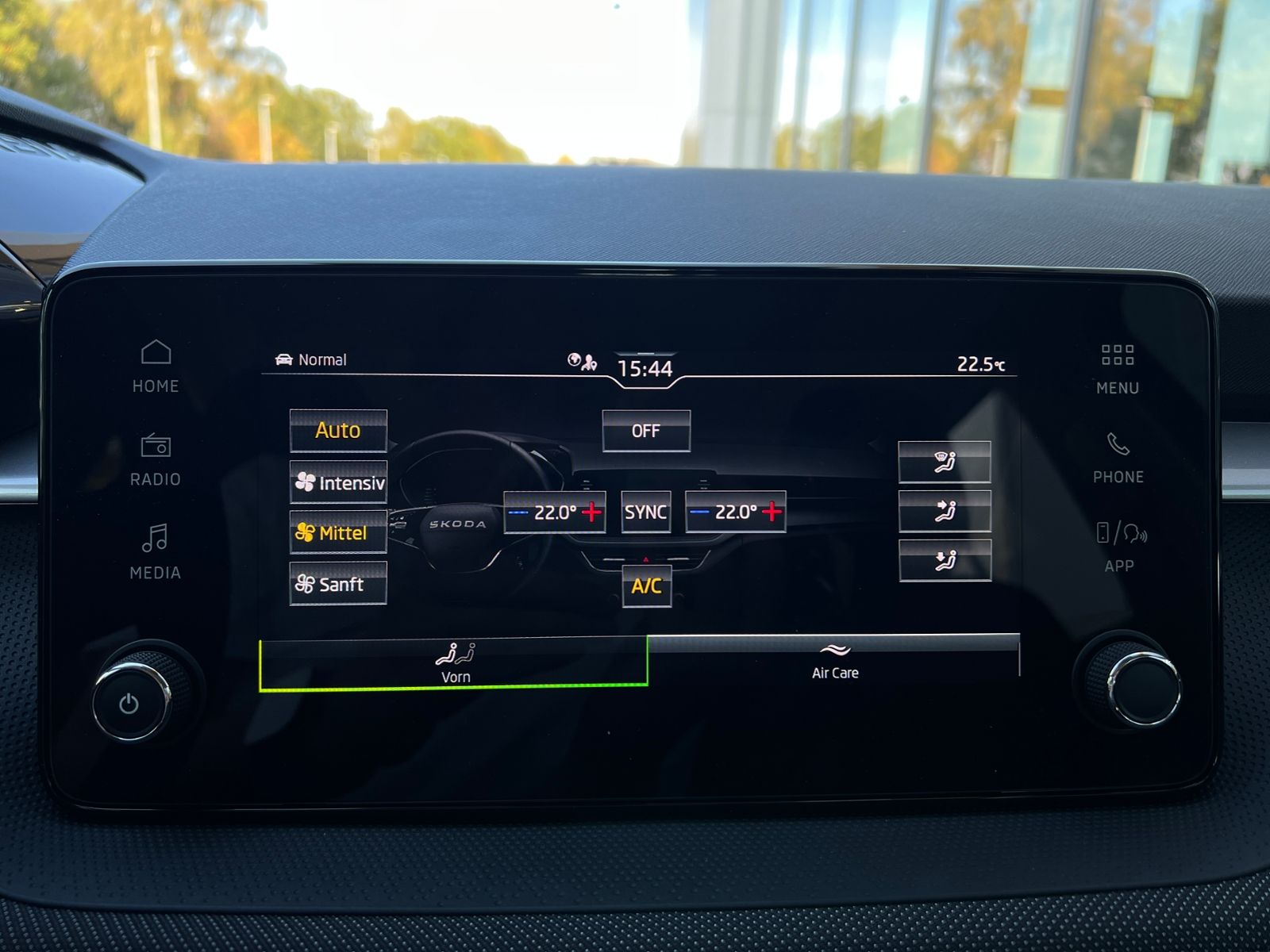 Fahrzeugabbildung SKODA Fabia Selection 1.0 TSI DSG *LED, SmartLink, Kam