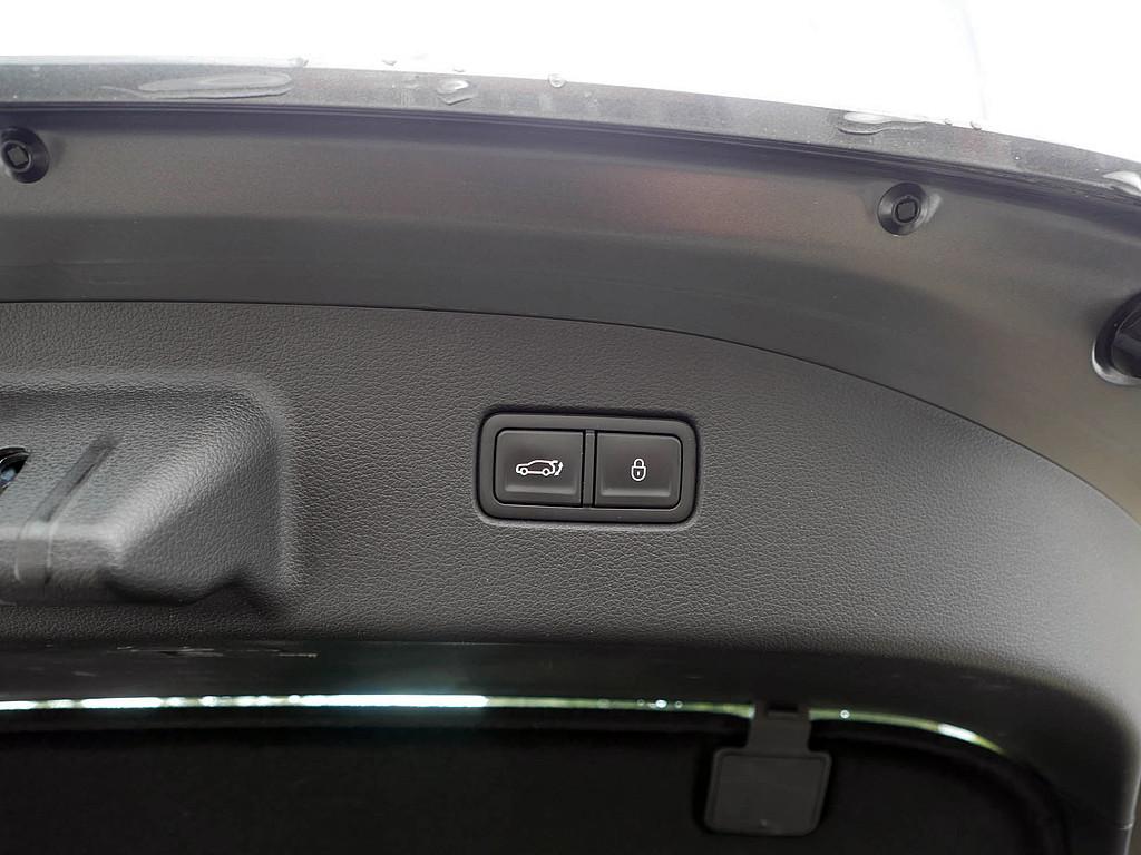 Genesis G70 Shooting Brake 2.2 Sport LED HUD ACC LEDER