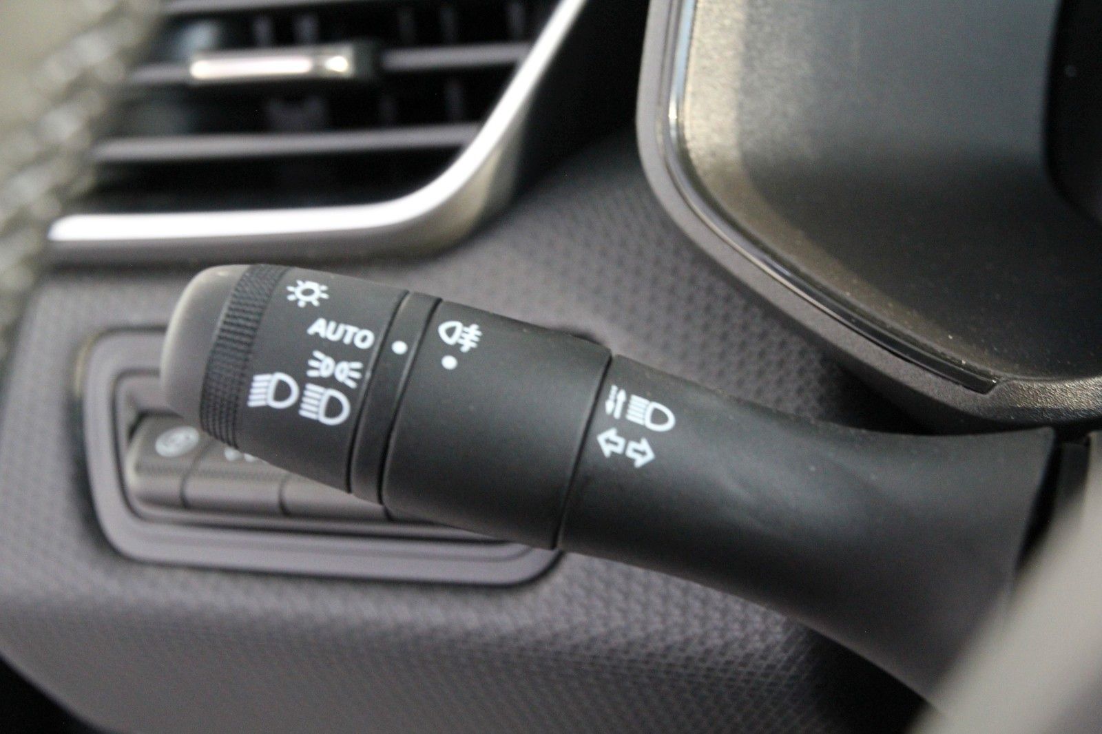Fahrzeugabbildung Mitsubishi Colt Edition LED*DAB*SHZ*KAMERA