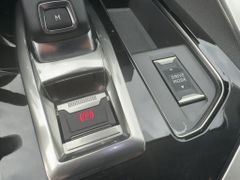 Foto Nummer 18: PEUGEOT 3008