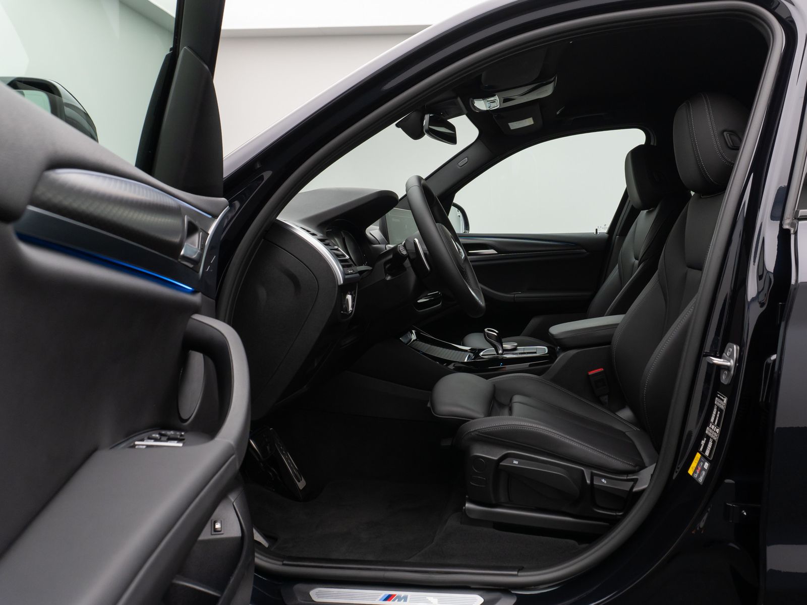 Fahrzeugabbildung BMW X3 xD30e M Sport Kamera DAB DrivAssis LED 20Zoll