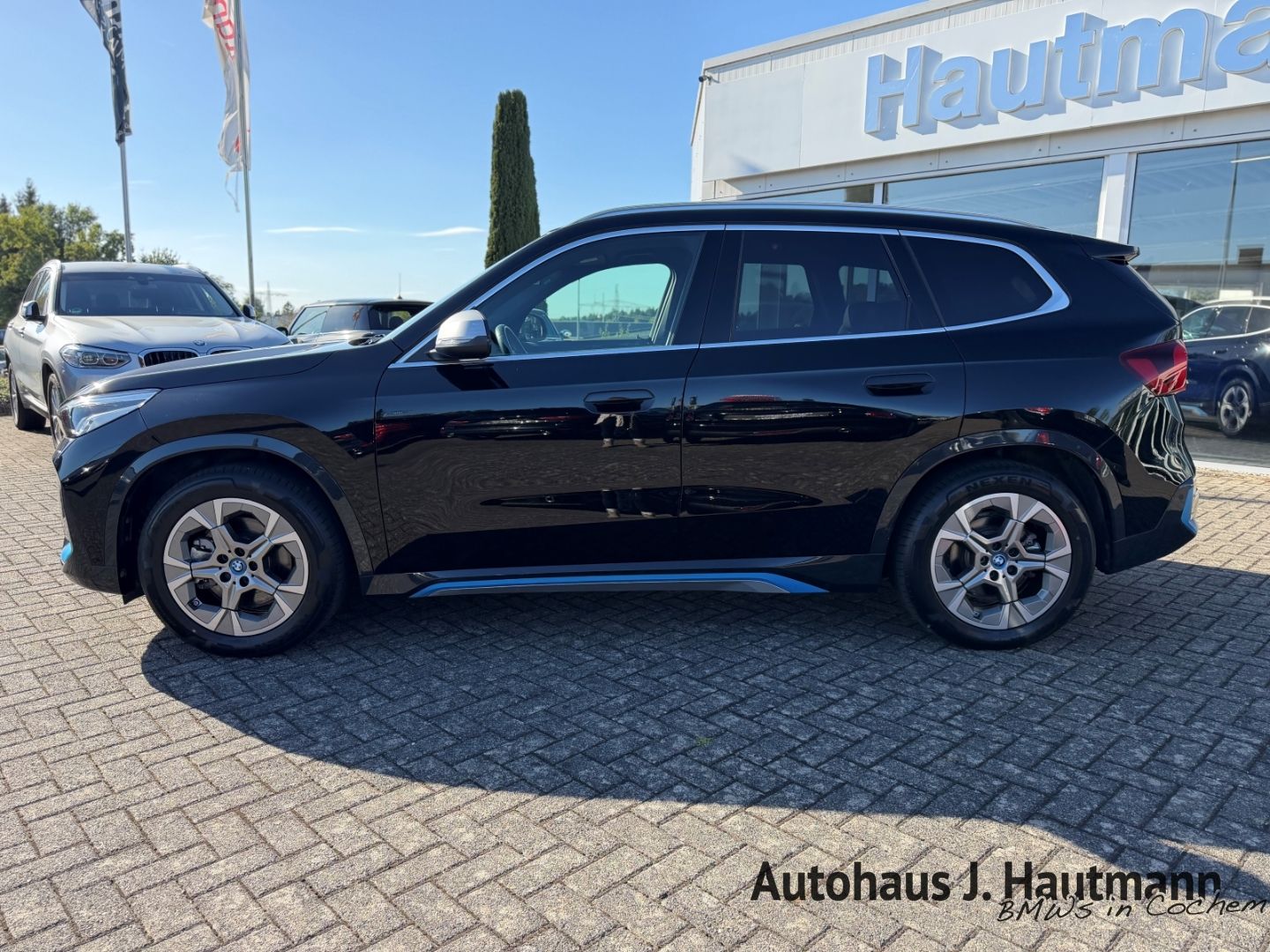 BMW iX1 30 xDrive xLine 1.HAND RFK e.SITZE H&K foto 3