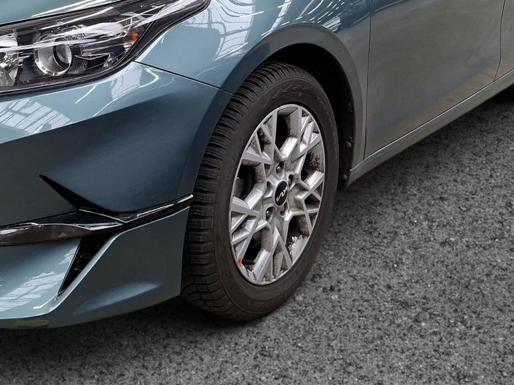 Kia Ceed_sw 1.5T Vision DCT7 Komf+ NAV PDC Klimaauto