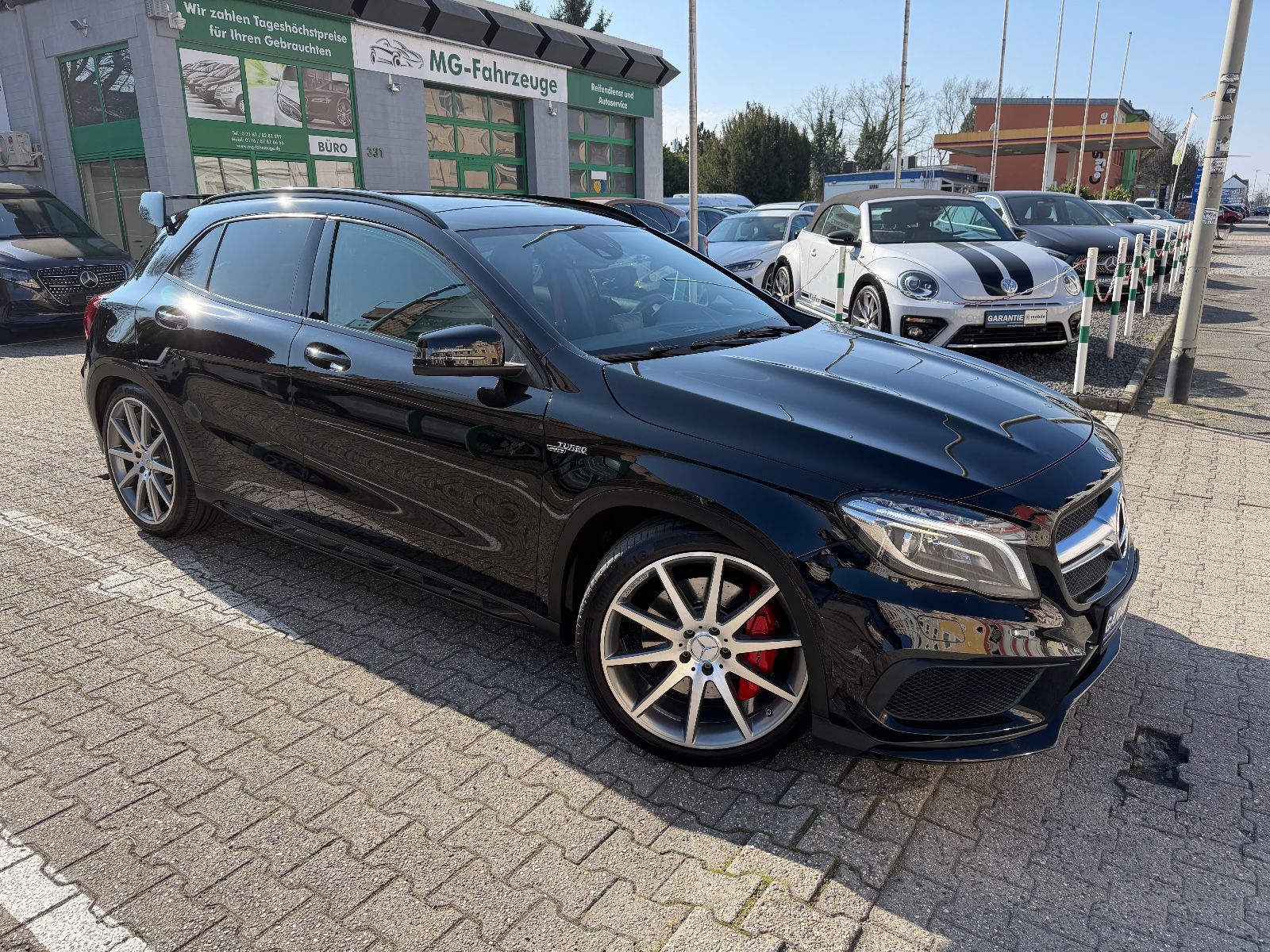 Fahrzeugabbildung Mercedes-Benz GLA 45 AMG 4Matic AERO KIT PANORAMA KLAPPE