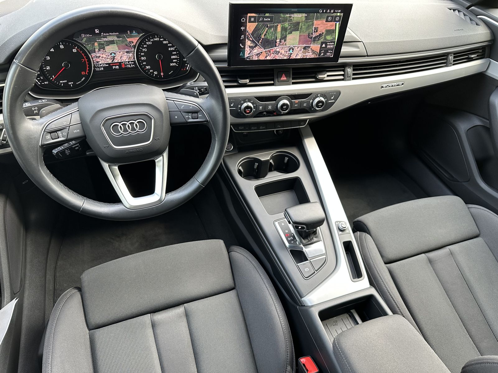 Fahrzeugabbildung Audi A4 Avant 45 TFSI Qu S-Line Black NAV+MATRIX+ACC