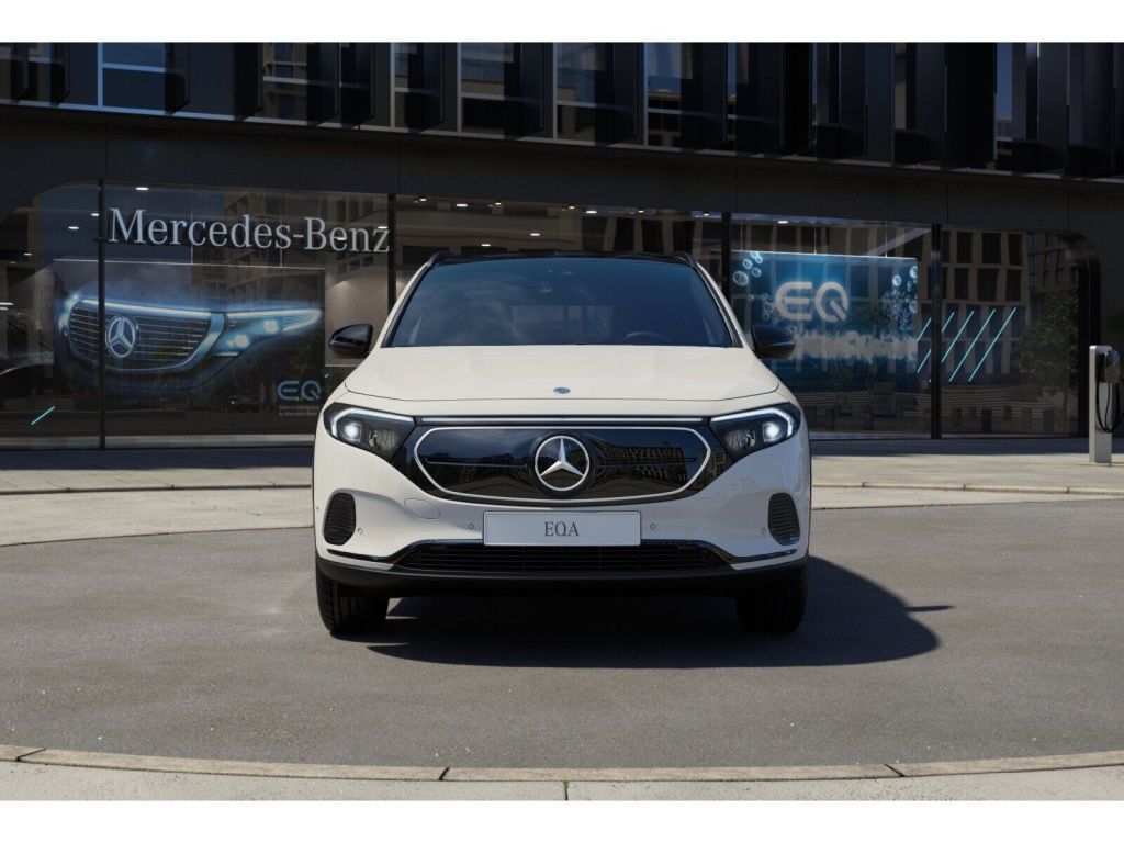 Mercedes-Benz EQA 300 4M Progressive LED Cam Pano AHK Night 18 foto 5