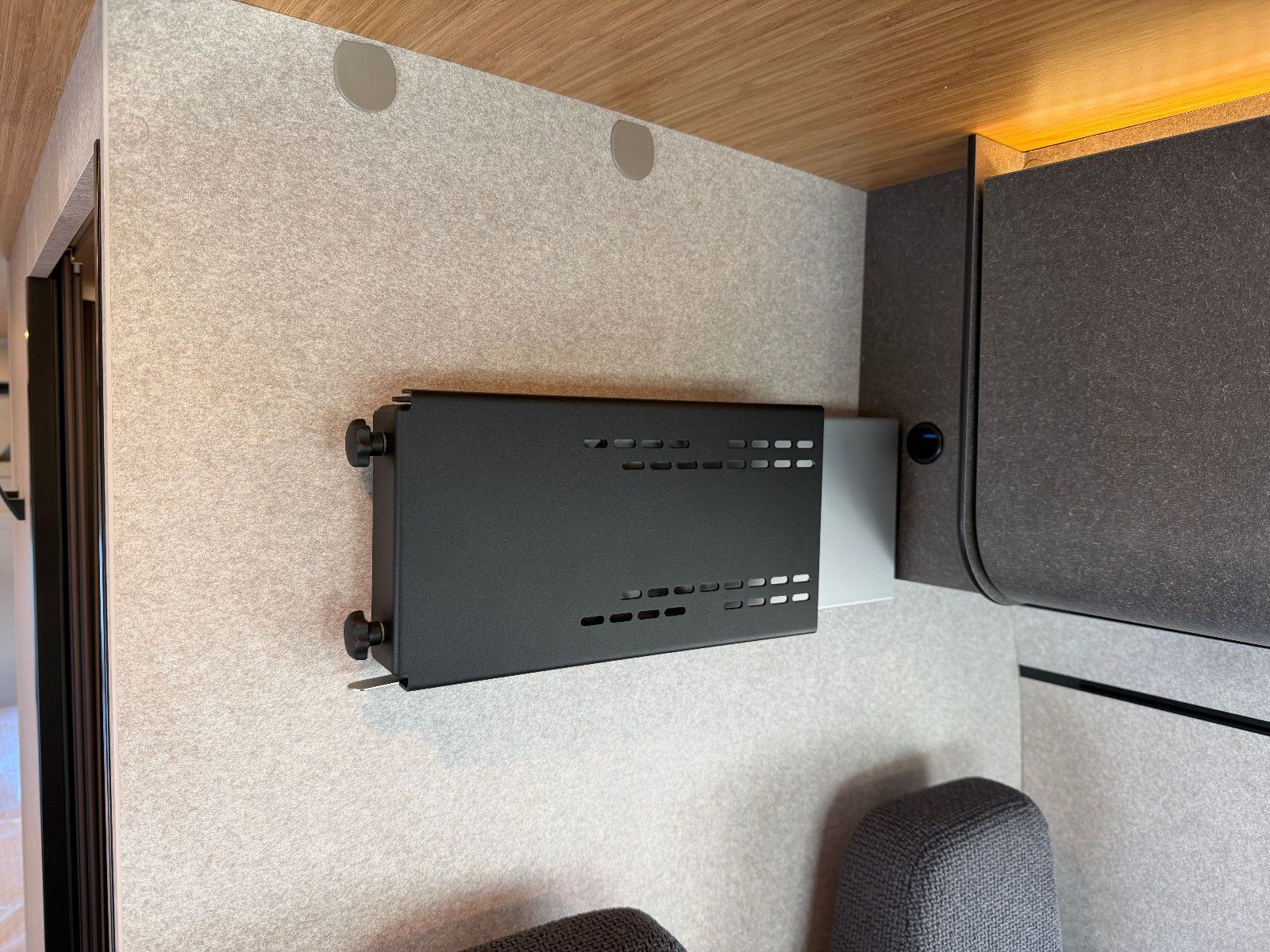 Fahrzeugabbildung HYMER / ERIBA / HYMERCAR Redwood 601 - Voll - 6.871€ sparen!