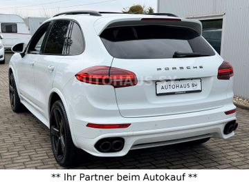 Porsche Cayenne - 10