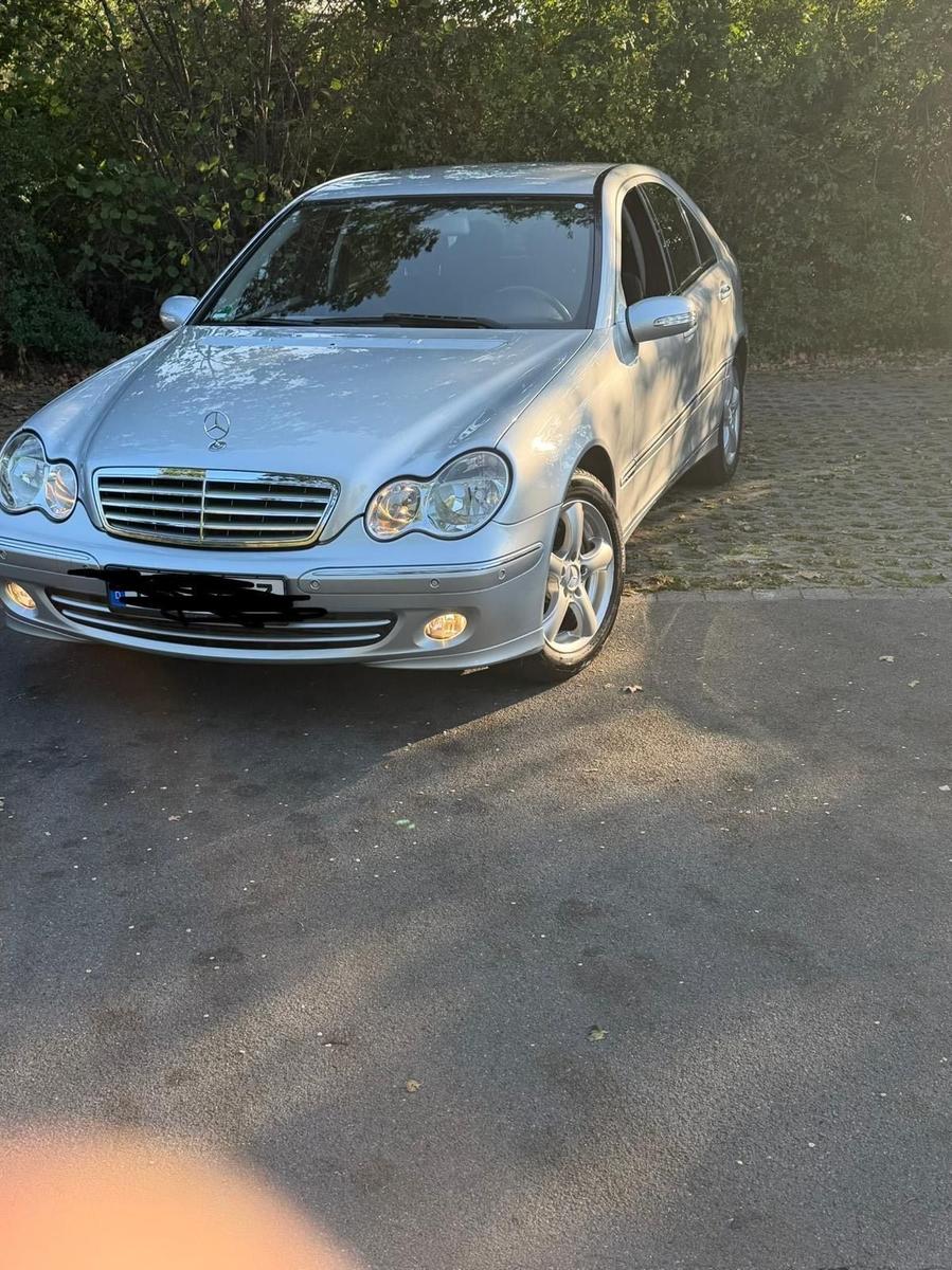 Mercedes-Benz C 180