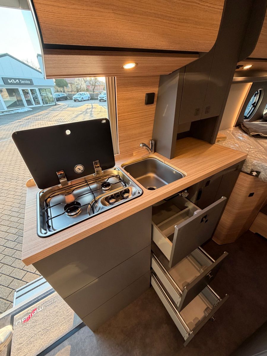 Fahrzeugabbildung Malibu Van Family 4 GT 640 RB Aufstelldach MJ26 lucca