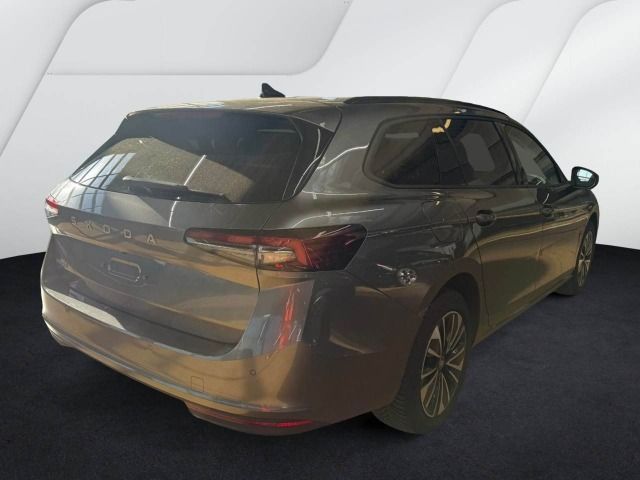 Skoda Superb - Bild 2