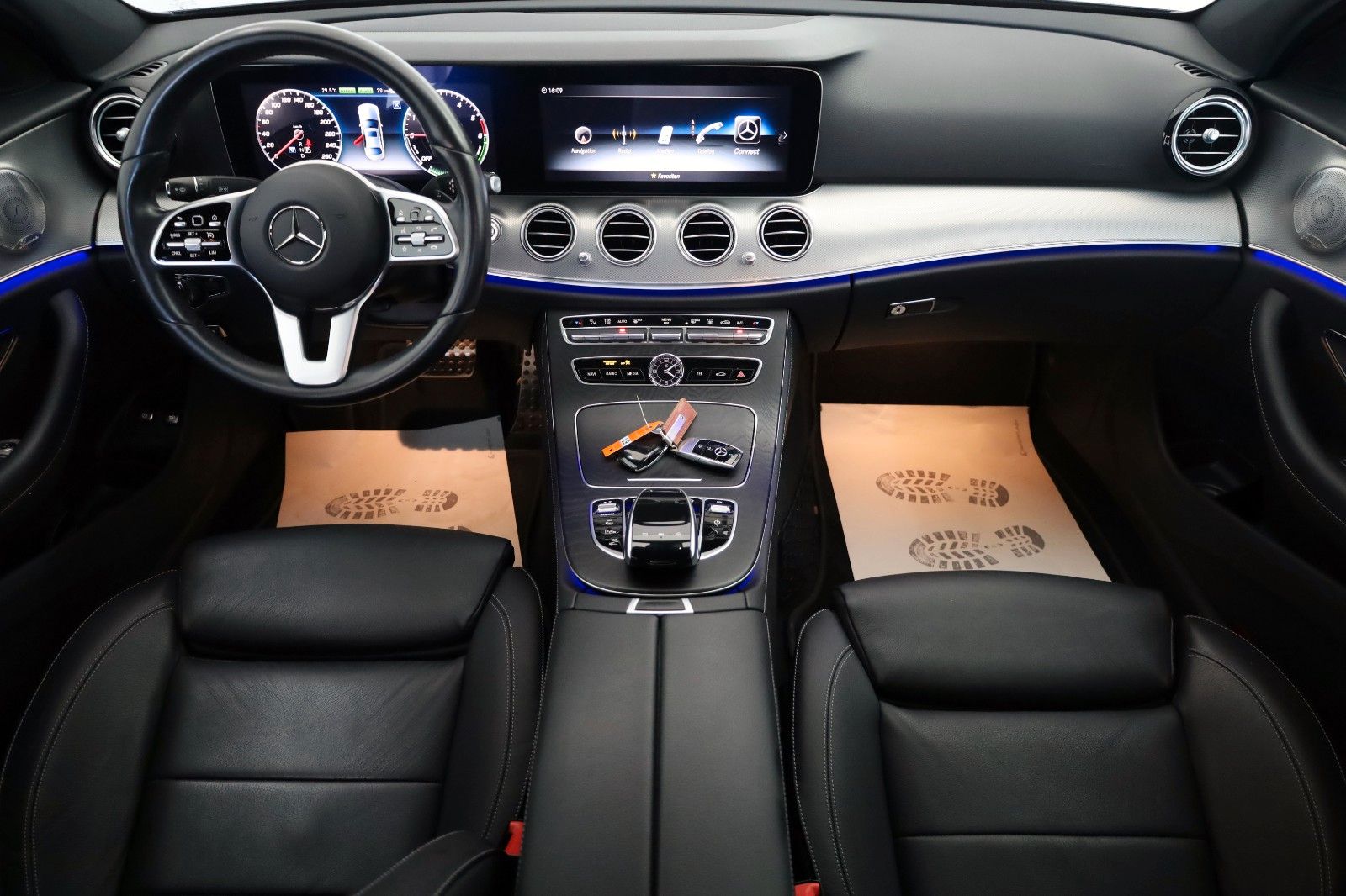 Fahrzeugabbildung Mercedes-Benz E 300de Lim. Leder,Navi,LED,Burmester,Park Paket