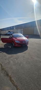 Peugeot 206 CC Tendance HDi 110 Tendance - Peugeot 206: Rot, Leder