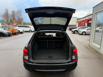BMW 530 D Touring xDrive Sport Line+LED+StHz+Virtual