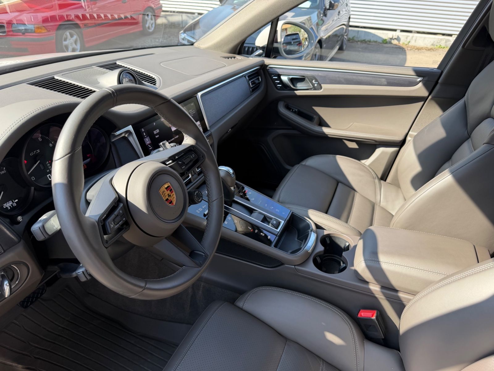 Porsche Macan GTS Leder 21" Pano Chrono STHZ foto 18