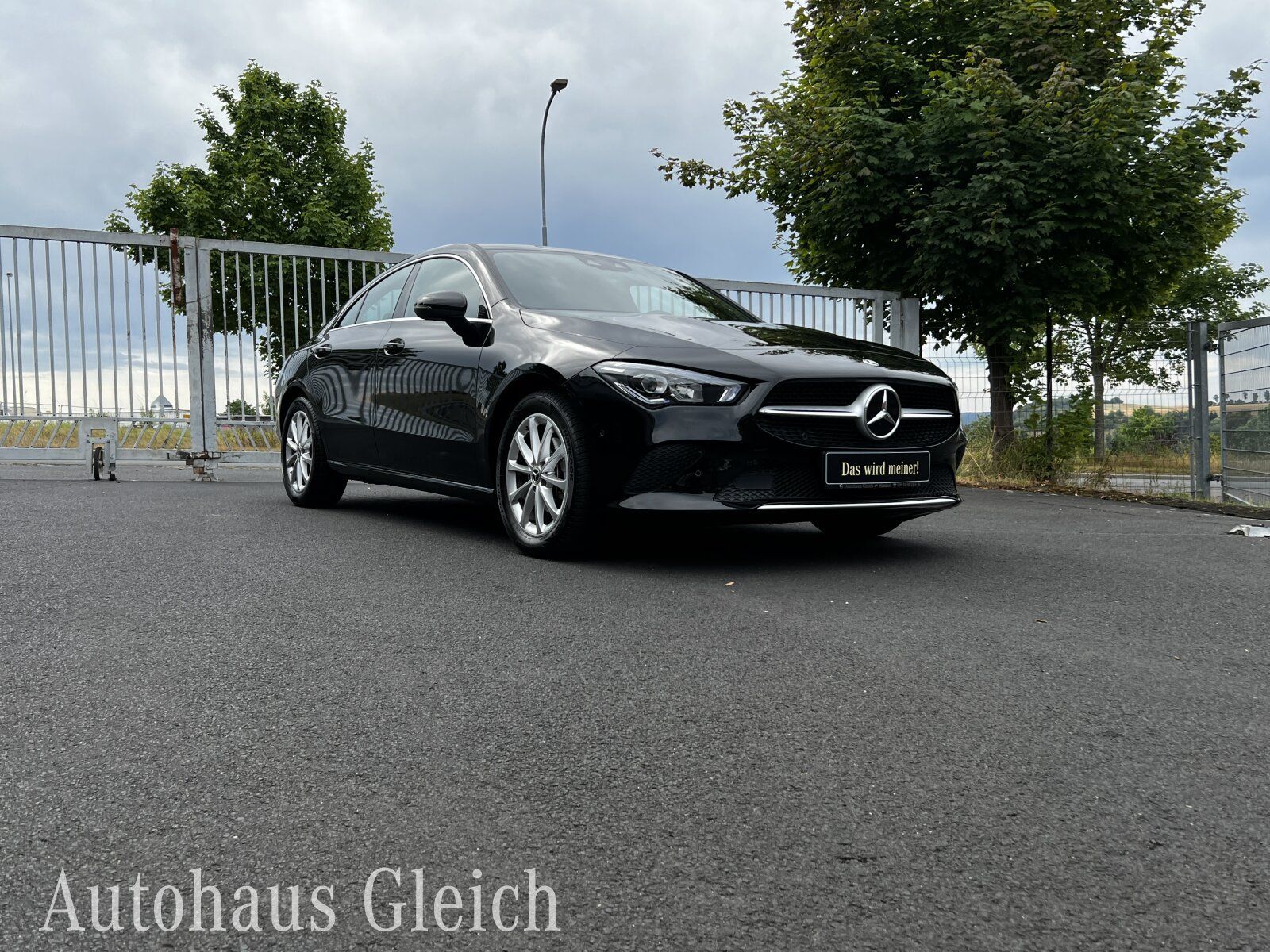 Fahrzeugabbildung Mercedes-Benz CLA 180 Coupé Progressive/Navi/Klima/LED