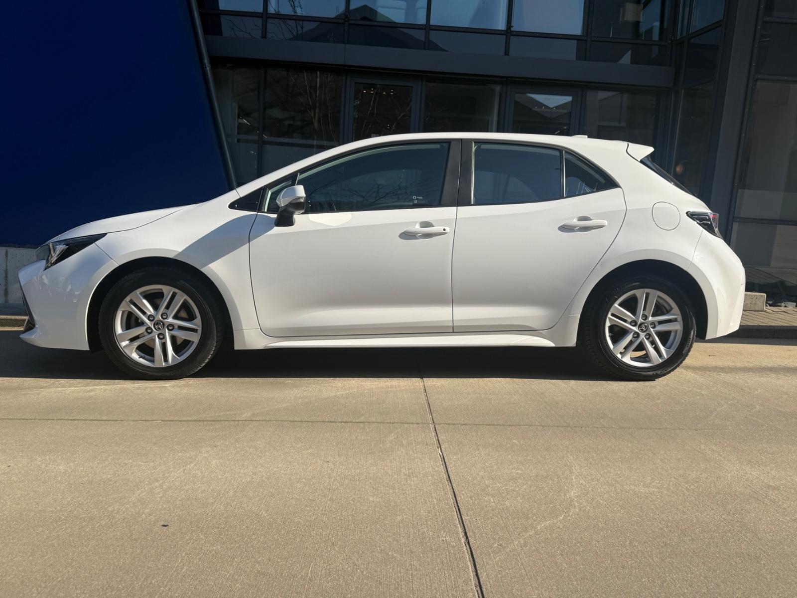 Toyota Corolla Hybrid*NAVI*LED*R-CAM*KLIMA-AUT*TOP