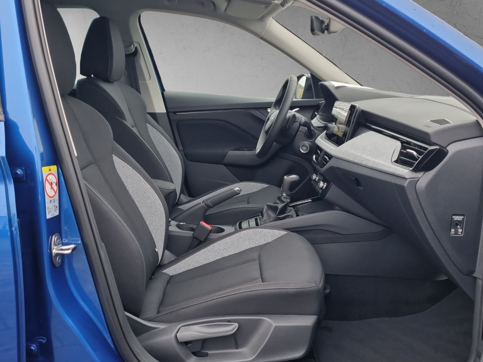 Fahrzeugabbildung SKODA Kamiq Tour 1,0 TSI 85KW/115PS DSG AHK Fahrassi+