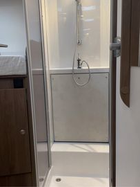 Carado T 447 PRO + Automatik OHNE HUBBETT LED Safety TV