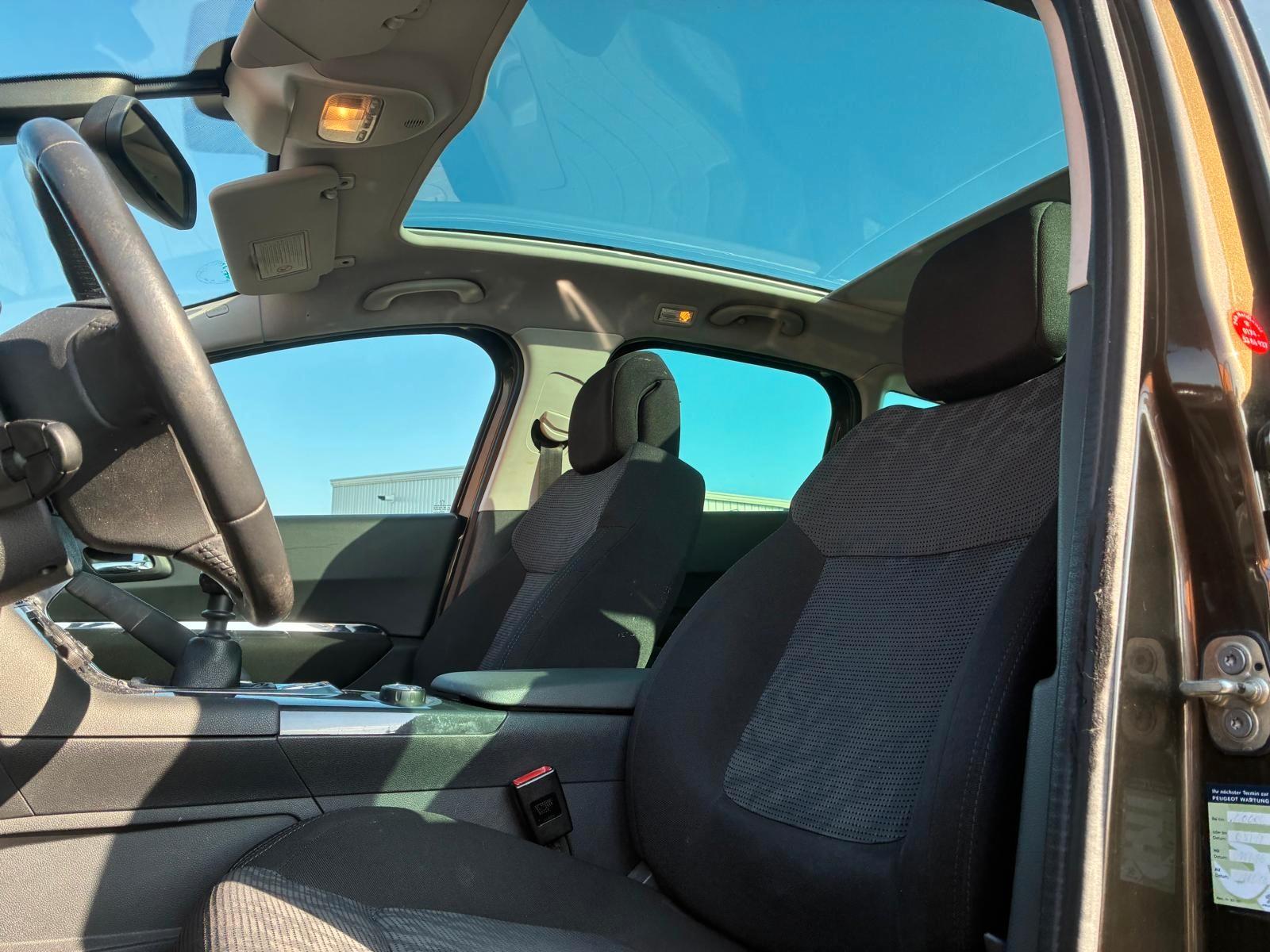 Peugeot 3008 2011 — photo 10