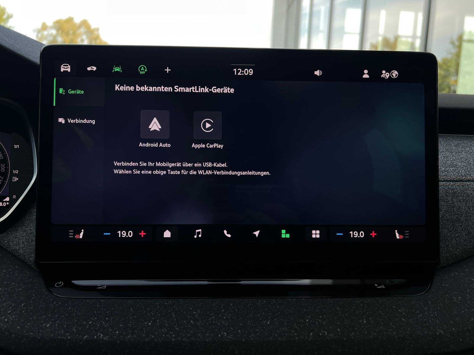 Fahrzeugabbildung SKODA Octavia Combi Tour 2.0 TDI DSG *AHK, LED, ACC, K
