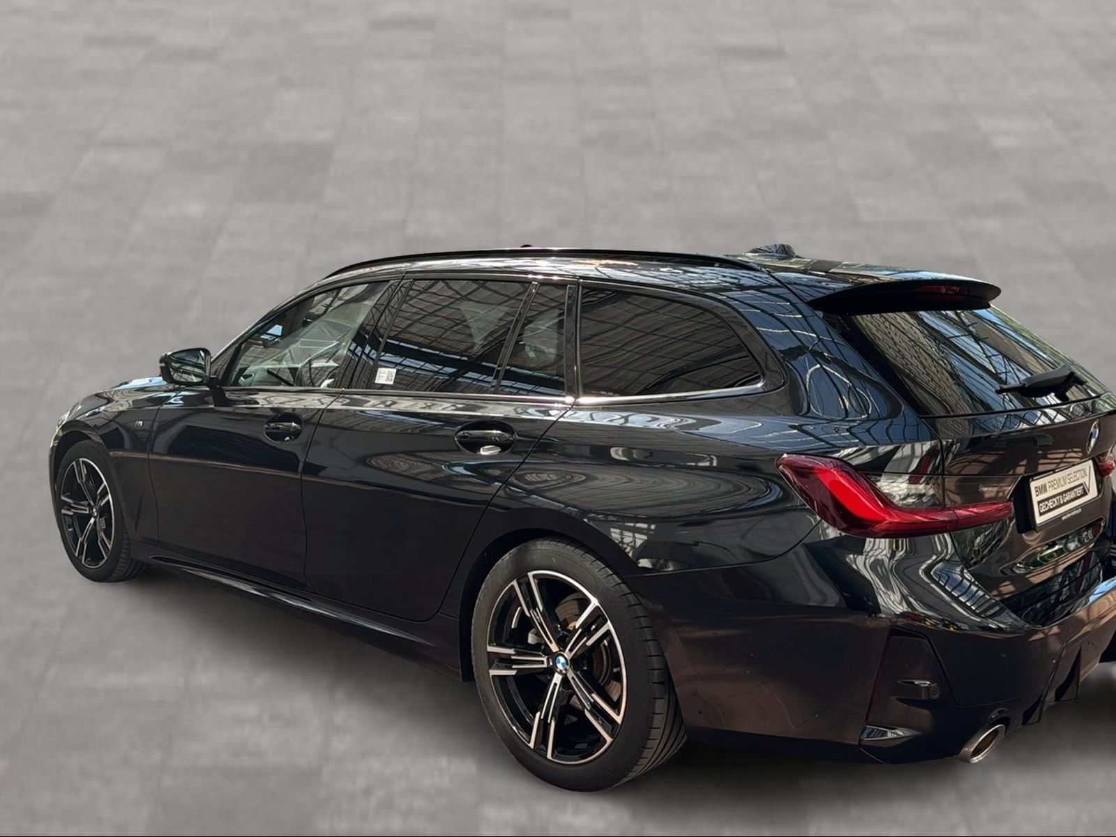 BMW 320i Touring M Sport Navi AHK PDC LED imagem 3