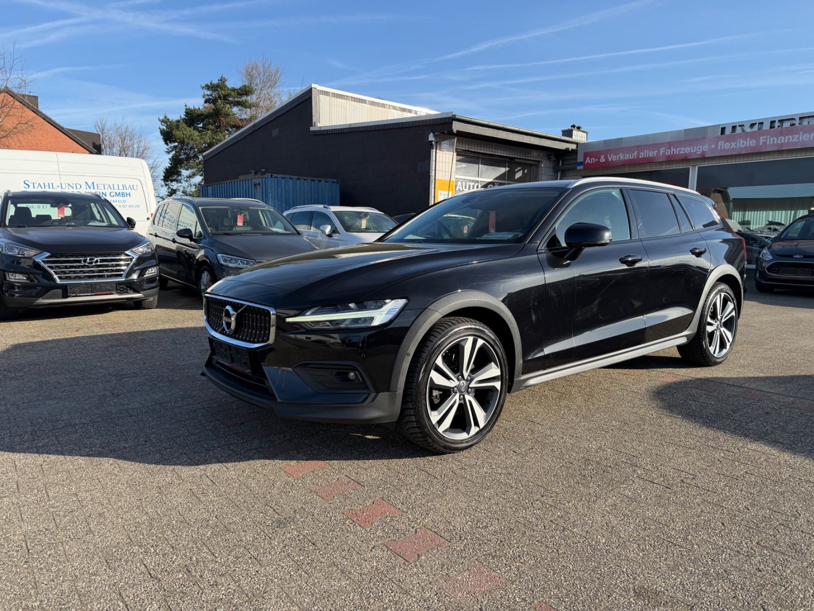 Volvo V60 Cross Country PRO LED AUTOM VOLL AHK