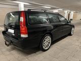 Volvo V70 D5 Momentum Diesel - Volvo V70 Gebrauchtwagen in Hamburg