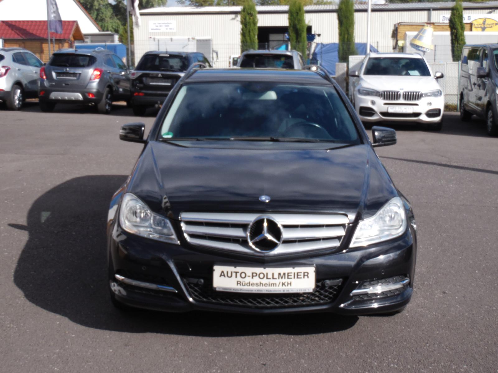 Mercedes-Benz C180 2011 — rear view