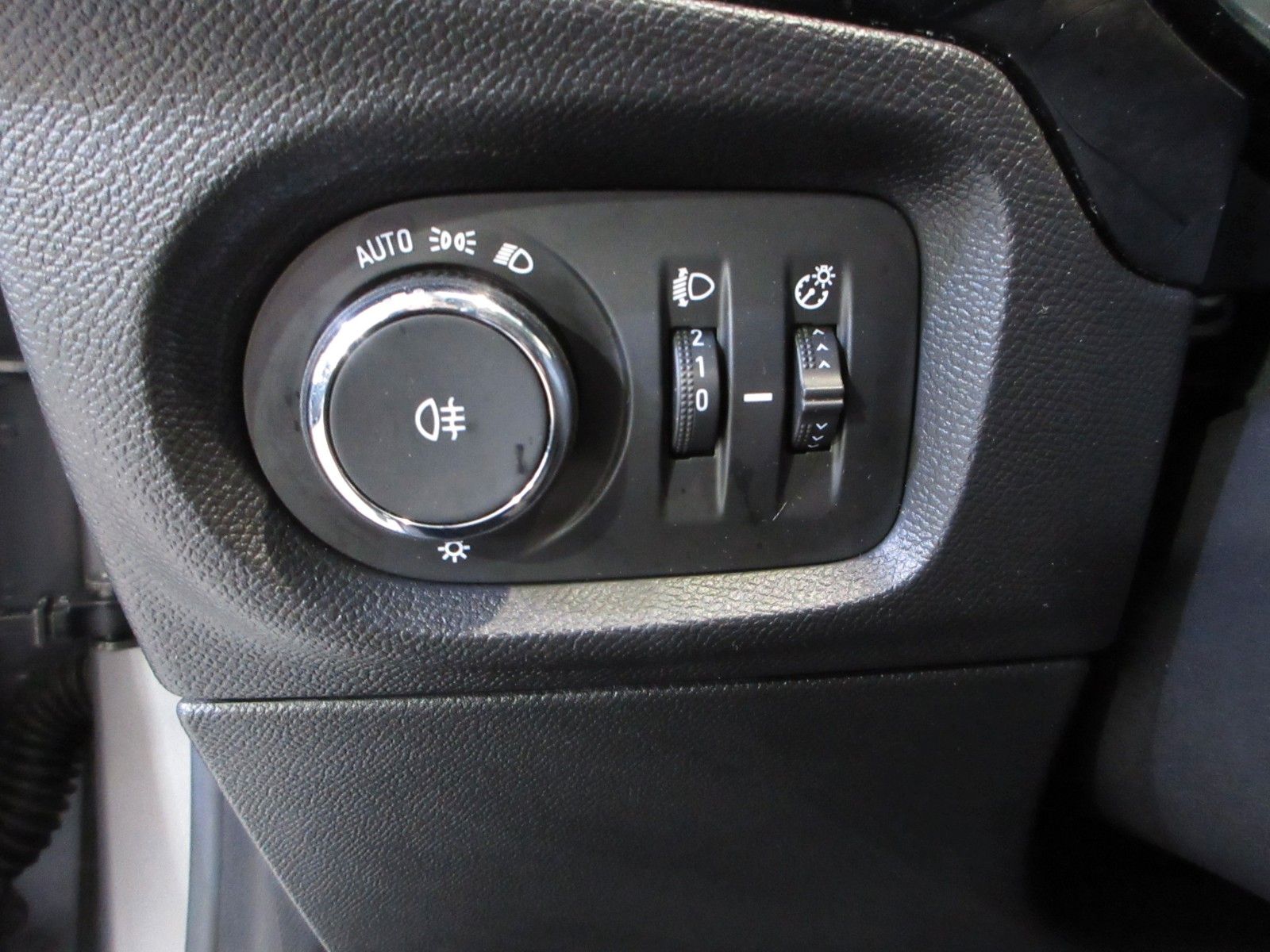 Fahrzeugabbildung Opel Corsa F Edition 1.2 LED/NAVI/PDC/ALU/TEMPOMAT