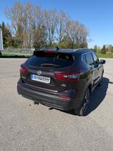 Nissan Qashqai 1.7 dCi 4x4i  *Allrad*Panorama* - Nissan Qashqai mit Diesel-Antrieb: Limousine