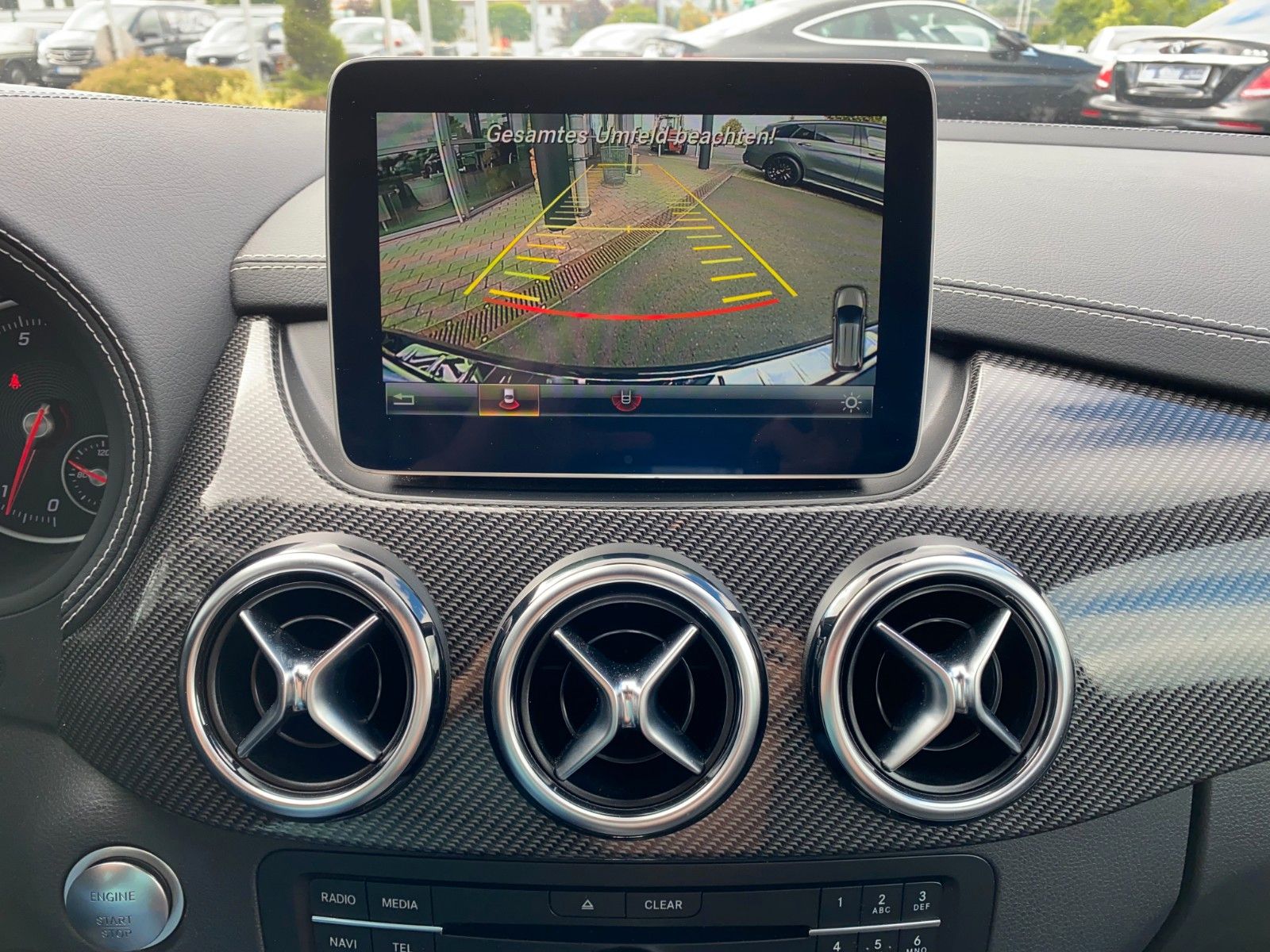 Fahrzeugabbildung Mercedes-Benz B 200 AMG+Leder+RKamera+Ambiente+Sondermodell