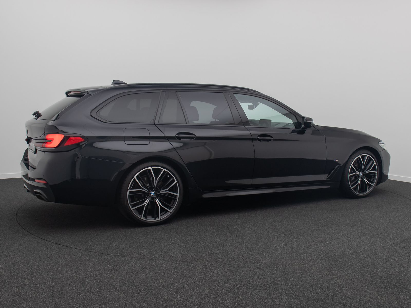Fahrzeugabbildung BMW 540d xD M Sport Panoram Laser Kamera HUD DAB H/K