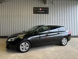 Peugeot 308 SW PureTech 1.2 Panorama / Navi / LED