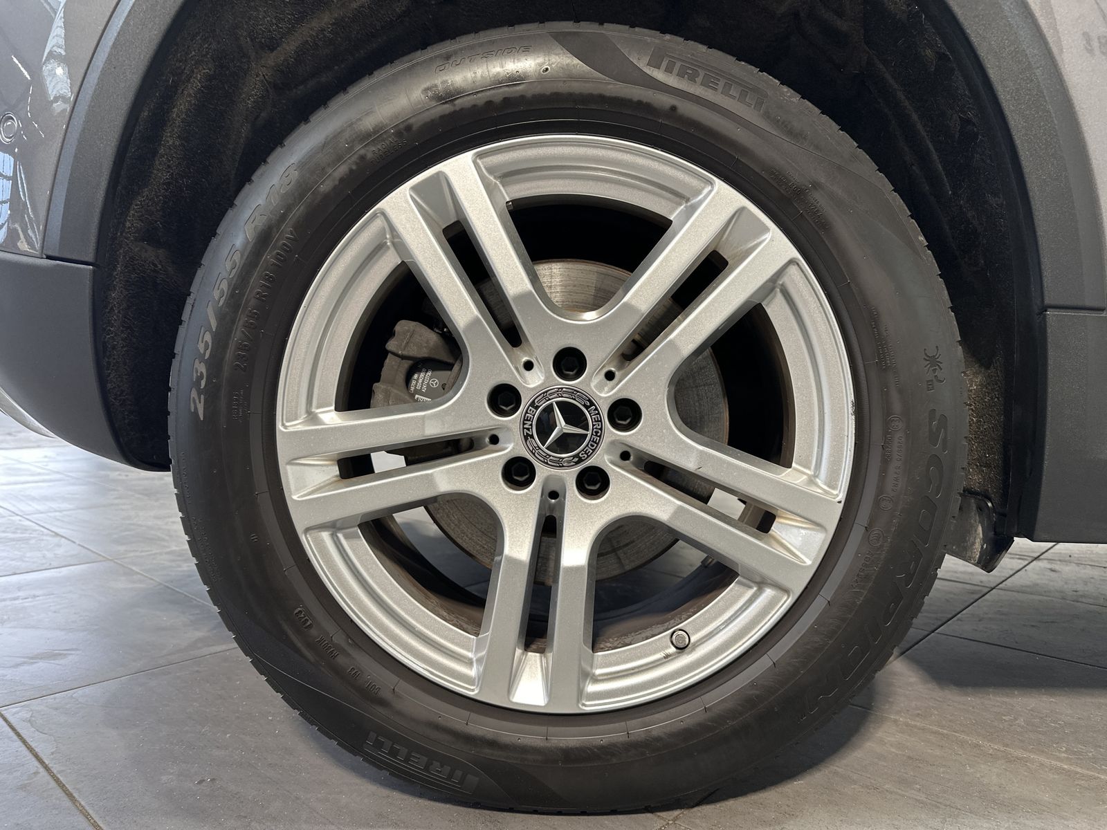 Fahrzeugabbildung Mercedes-Benz GLA 220d Progressive NAV+LED+KEYLESS+AHK+KAM+ACC