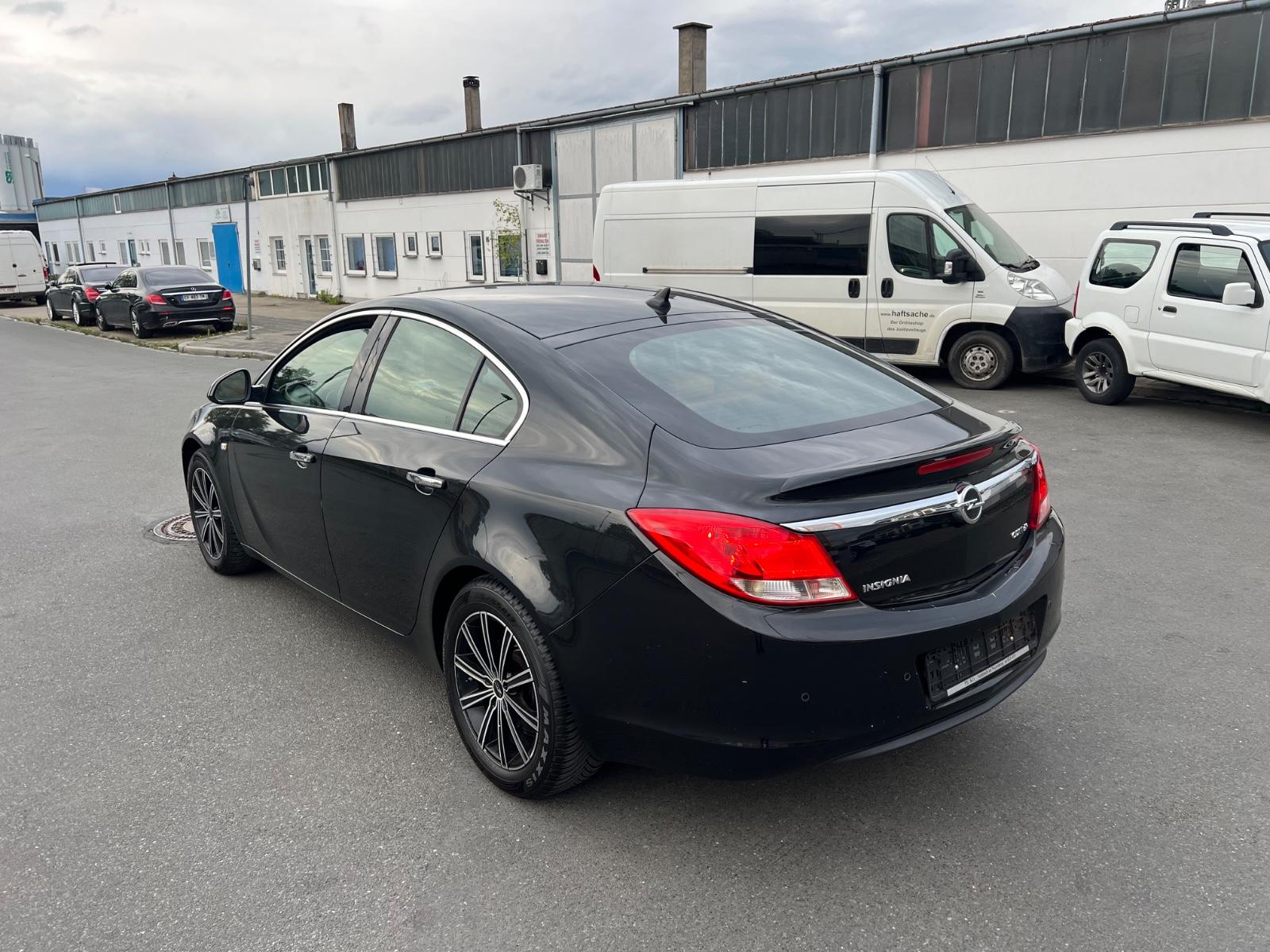 Opel Insignia Innovation 4x4 Limousine Leder Navi2440
