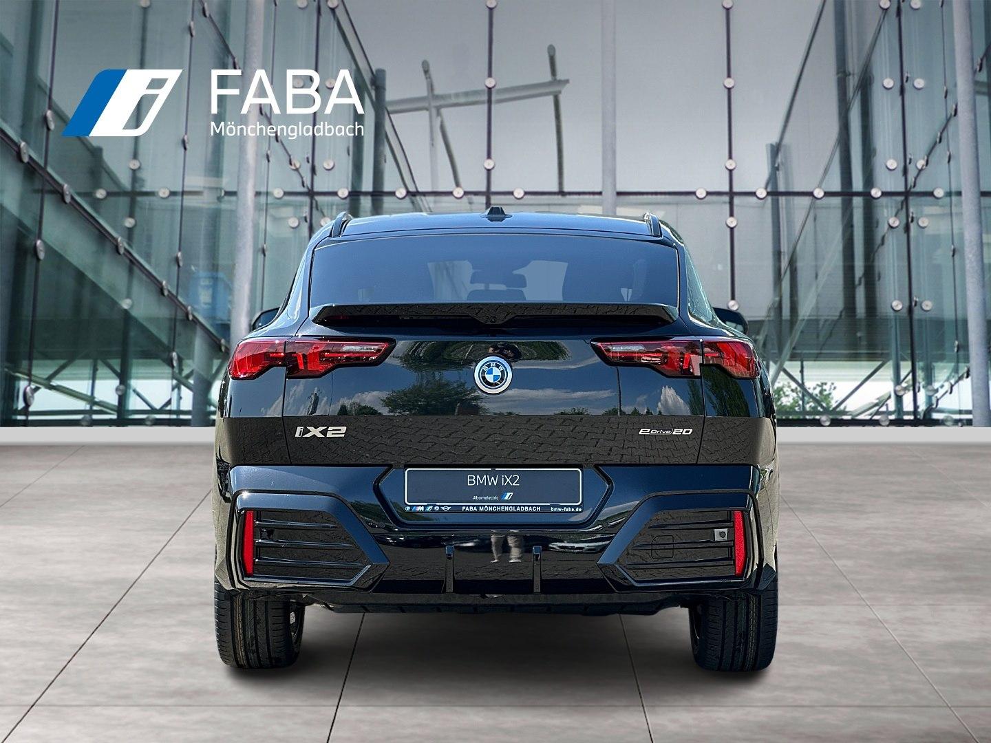 BMW iX2 eDrive20 M Sportpaket HK HiFi DAB LED RFK