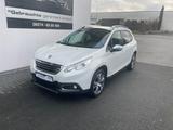 Peugeot 2008 Allure Panorama/NaviGross/1Jahr Garantie - Peugeot 2008 Gebrauchtwagen in Frankfurt
