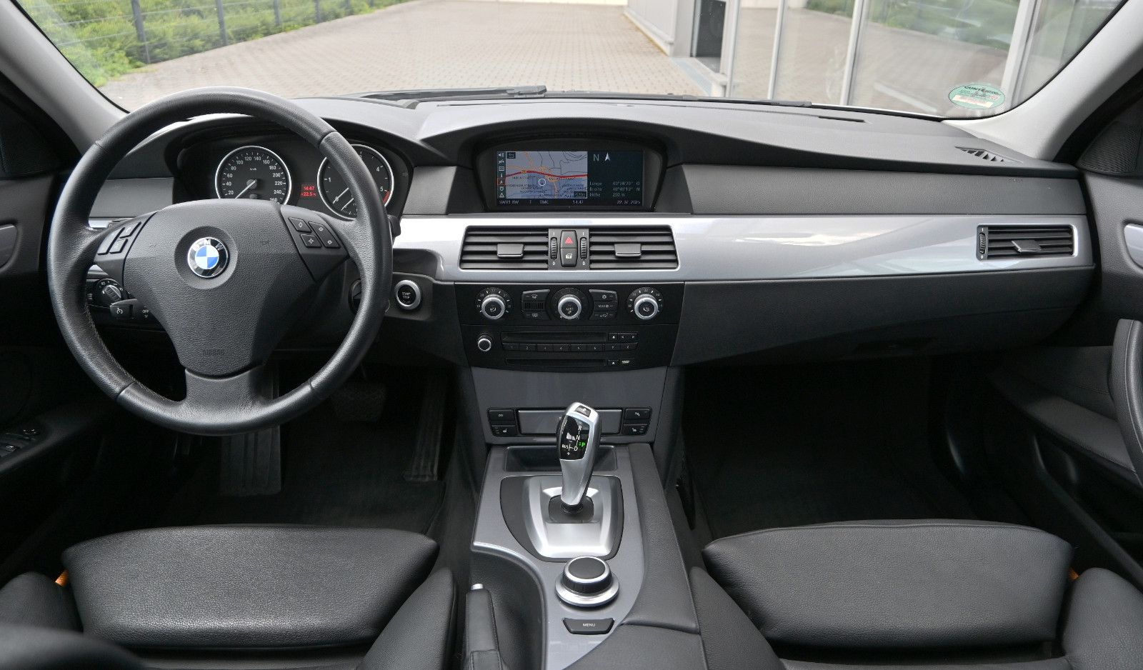 Fahrzeugabbildung BMW 530d Touring °AHK°AKTIVLENK.°DYNAMIC-DR.°KOMF.SI
