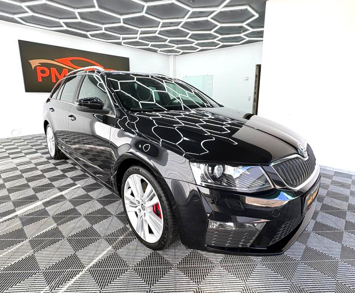 SKODA OCTAVIA COMBI RS 2.0 TSI 220ch BVM Pack sport Sièges chauffants Historique présent